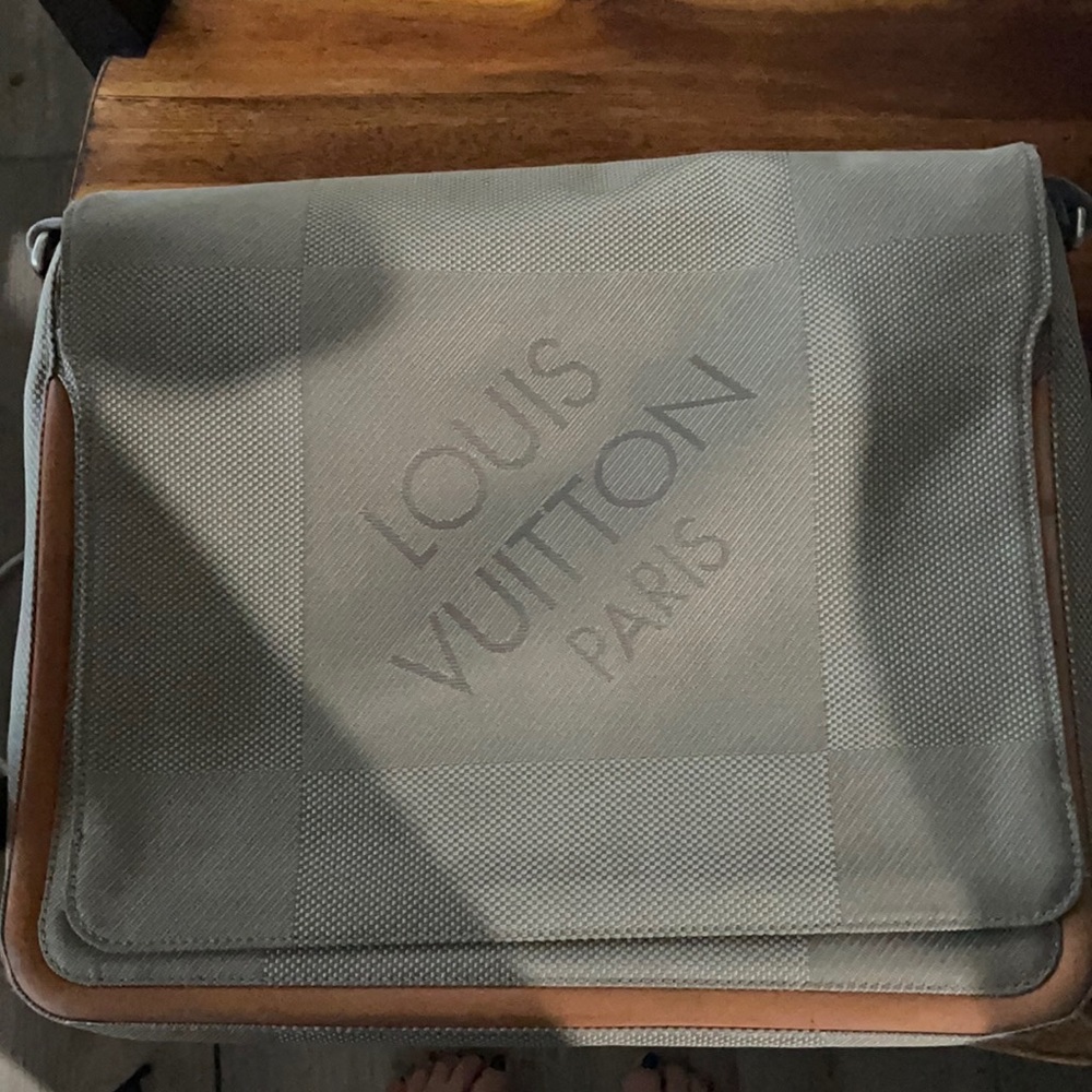 Louis Vuitton Messenger bag/ Laptop bag